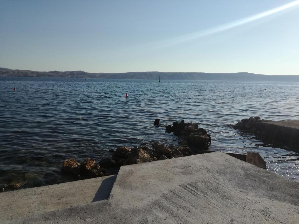 Apartmani Cesarica Karlobag Exterior foto