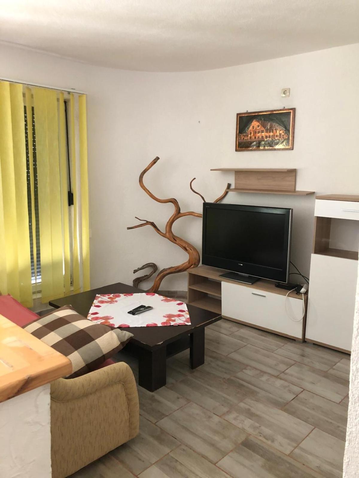 Apartmani Cesarica Karlobag Zimmer foto