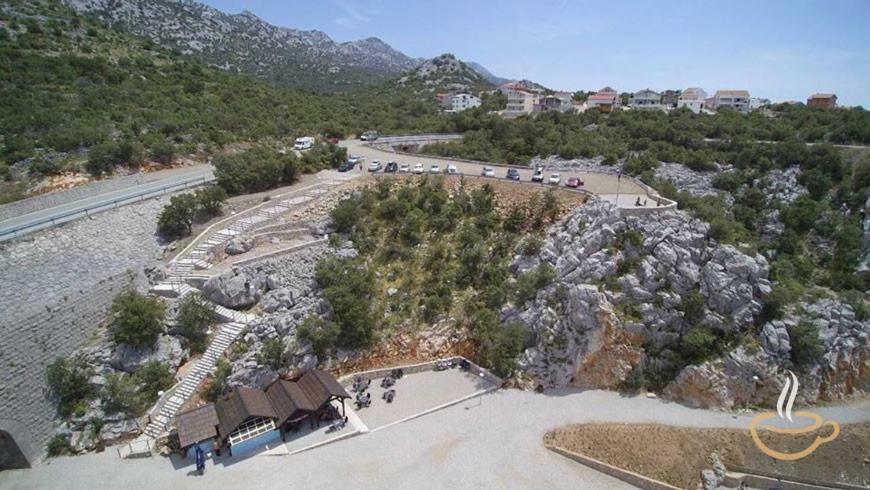 Apartmani Cesarica Karlobag Exterior foto
