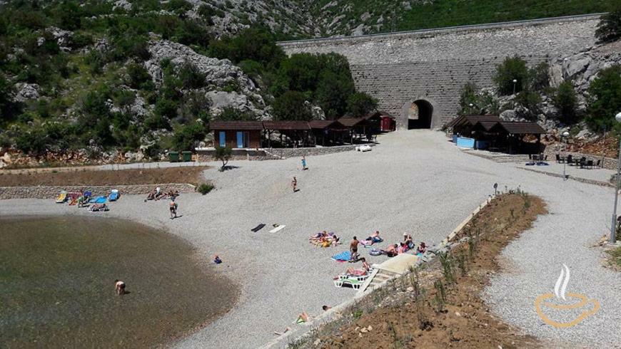 Apartmani Cesarica Karlobag Exterior foto