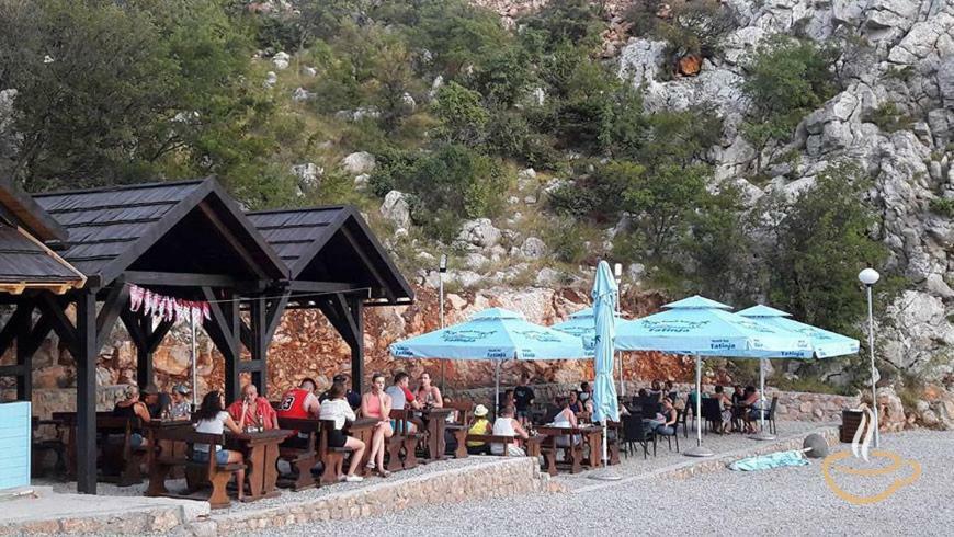 Apartmani Cesarica Karlobag Exterior foto